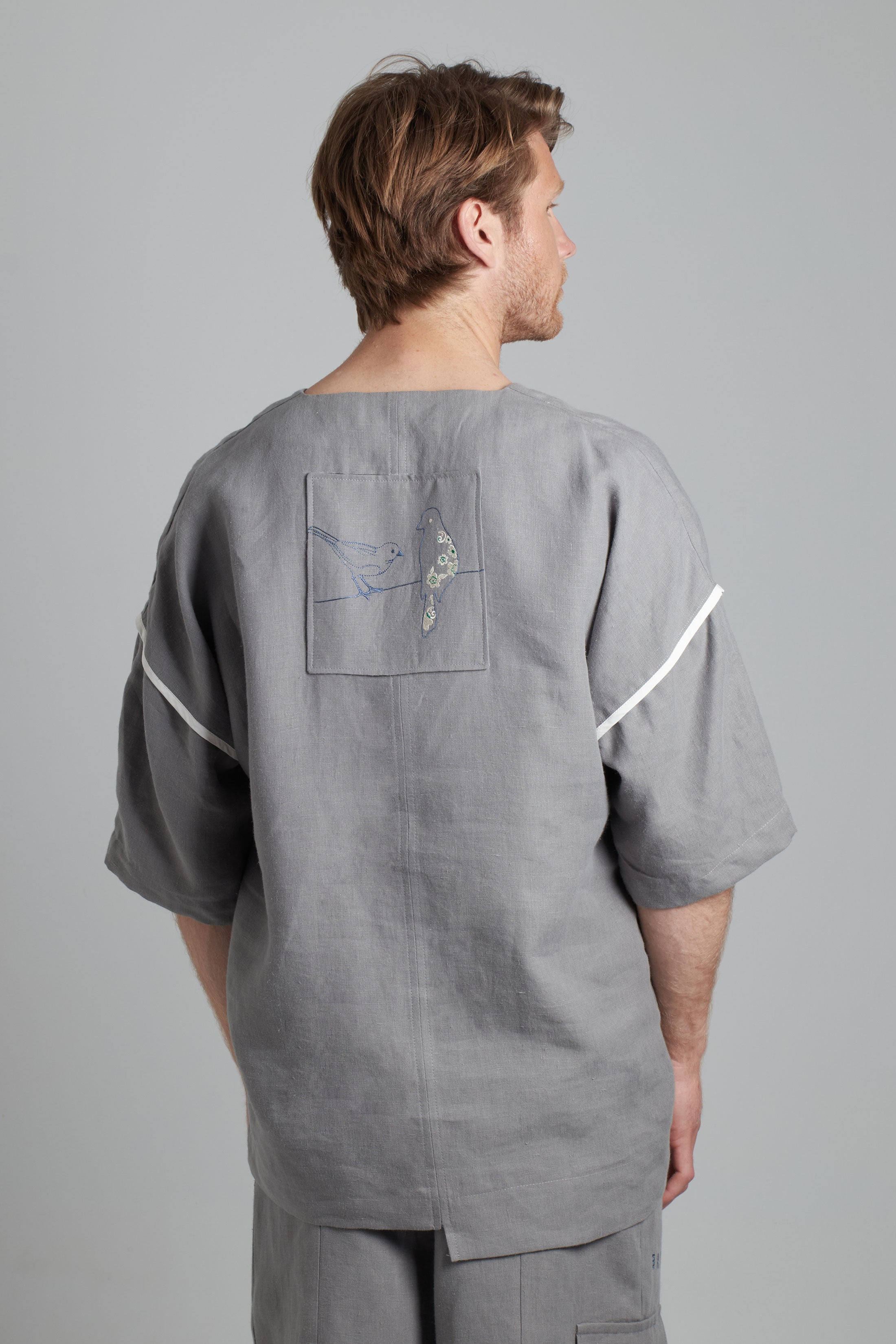 Ibiza tee-shirt in a stone grey linen – S U Z E T atelier Ibiza tee-shirt in a stone grey linen – S U Z E T atelier